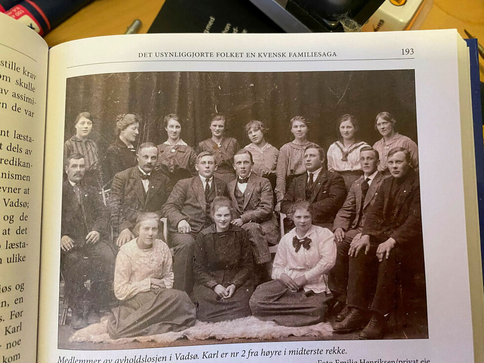 I kapitlet om Saxi-familiens historie finner vi dette bildet av avholdslosjen i Vadsø rundt 1930.
 Foto: Emilie Henriksen/privat eie