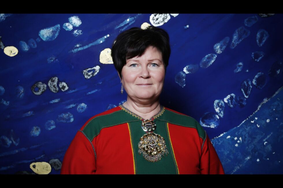 Elisabeth Erke har meldt seg ut av Arbeiderpartiet og trekker seg fra vervet som plenumsleder på Sametinget.
 Foto: Kenneth Hætta/Sametinget
