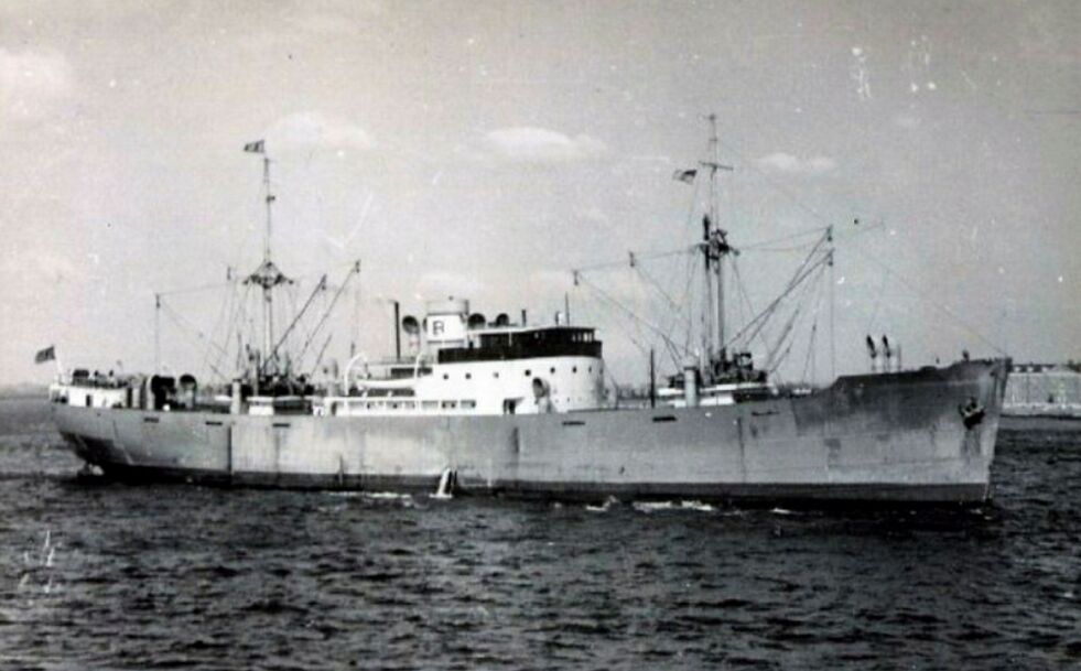 M/S Leif ble torpedert og senket av tysk ubåt U-653 i 1942. En av besetningen på 25 omkom under torpederingen. Døden innhentet finnmarkingen Karsten etter at han hadde kommet seg om bord i en av livbåtene.  FOTO: KRIGSSEILERREGISTERET