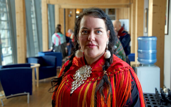 Ber om krisemøte med regjeringa