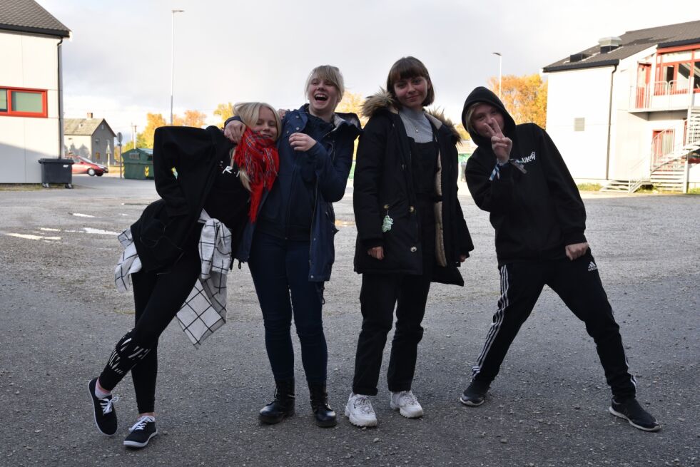 Det er opprettet en ungdomsgruppe som vil jobbe videre med dette samarbeidet. Henriette Alexandra Mielonen og Alfhild Beate Vuolab er ungdomskontaktene fra Karasjok. Tuva Wågan Nyby og Storm Gabriel Grøtta er ungdomskontaktene fra Porsanger. Kautokeino har per nå ingen ungdomskontakter.
 Foto: Kristin A. Humstad