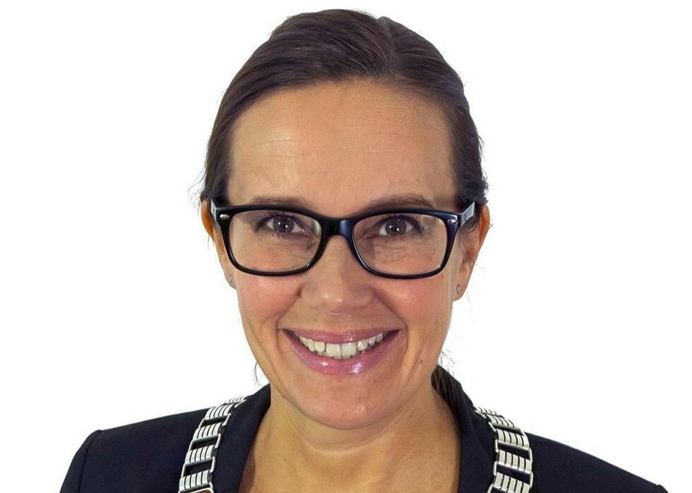 Hammerfest-ordfører Marianne Sivertsen Næss mener at smitteverntiltakene bør differensieres, og at det ikke er behov for så strenge tiltak i områder med lite smitte. Nå har kommunen bestemt seg for å åpne svømme- og idrettshall. Foto: Hammerfest kommune
 Foto: Hammerfest kommune