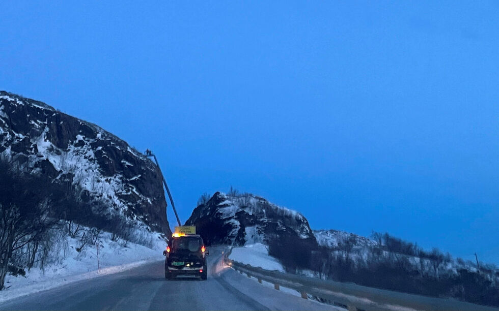 Hensikten med arbeidet er å forebygge skader som følge av at stein løsner fra fjellsiden.
 Foto: Birgitte Wisur Olsen