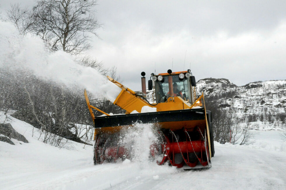Mandag 22. april starter Mesta fresing av fylkesvei 8860 fra Vintervollen til Grensen, og veien vil åpnes i slutten av uka. Arkivfoto: Hallgeir Henriksen
 Foto: HALLGEIR_HENRIKSEN