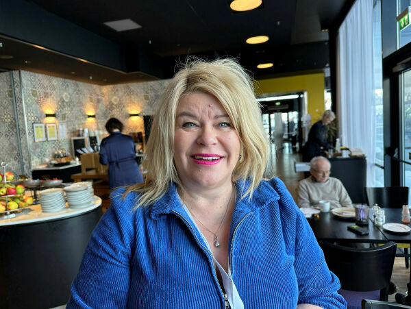 Linda Randal ny Ap-leder