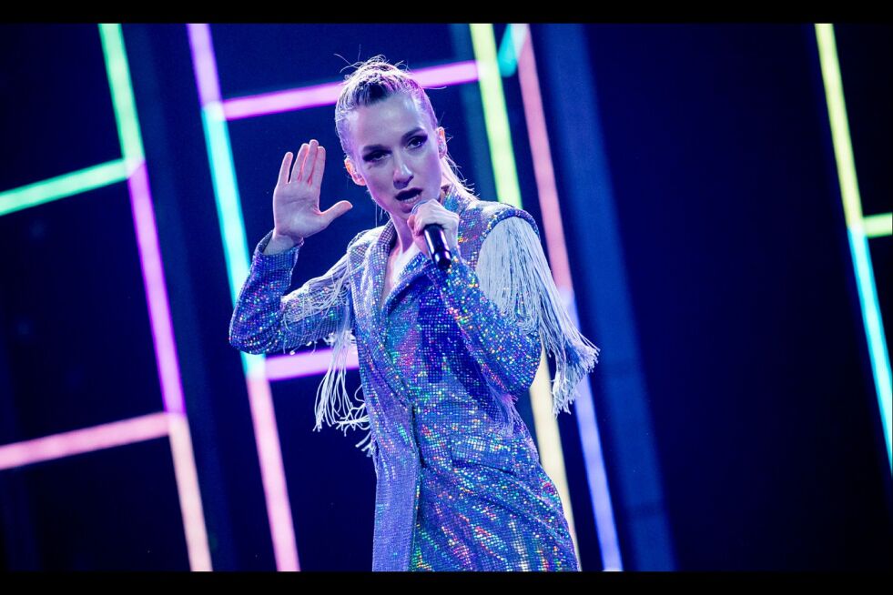 30 år gamle Liza Vassilieva fra Kirkenes er med videre til finalen i Melodi Grand Prix. ALLE FOTO: JULIA MARIE NAGELSTAD/NRK