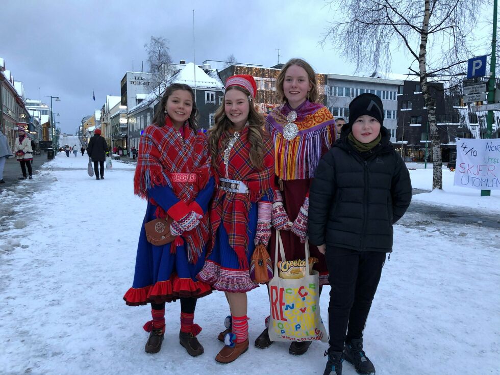 Isabella Lykke Somby, Eli Maret Kappfjell Gaup, Birgitta Sunna og Johan Beck feiret den samiske nasjonaldagen i Tromsø
 Foto: Frida Persen