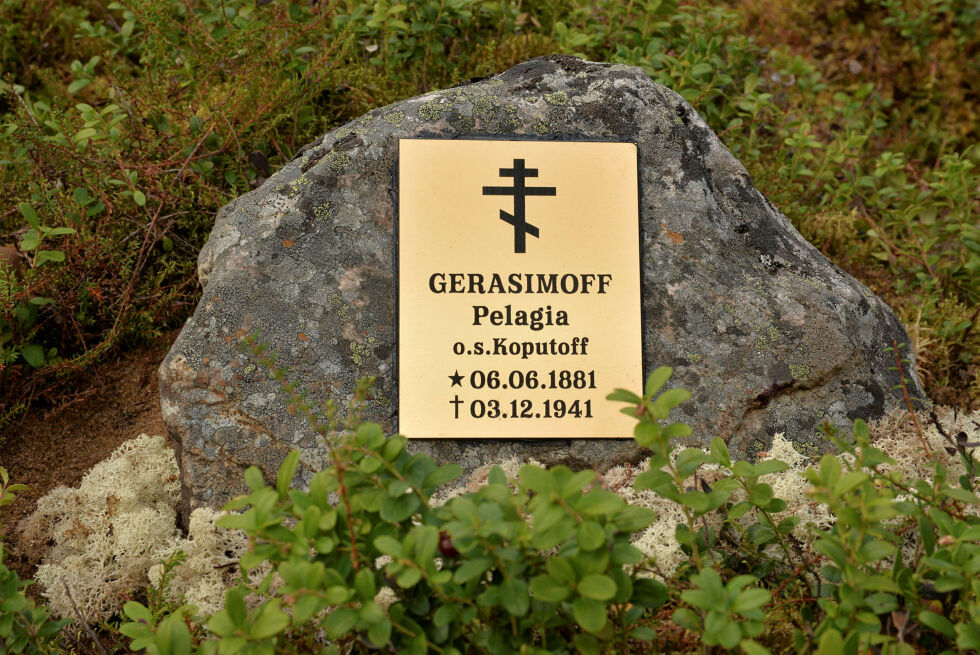 81 år etter at skoltesamiske Pelagia Gerasimoff fra Petsamo ble gravlagt i Karasjok kunne endelig hennes etterkommere ta farvel med datidens familieoverhode. Og tilfeldigvis skjedde det på Pelagias bursdag den 6. juni.
 Foto: Sonja E. Andersen