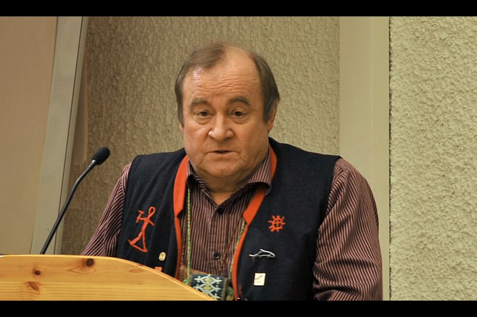 Hartvik Hansen fikk med seg formannskapet på at det må stilles krav til utbygger om at eventuelle vindmøller som måtte komme, skal kunne skifte farge i tråd med årstidene.
 Foto: Erik Brenli