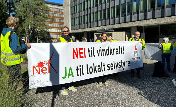 Motvind skårer fullt hus