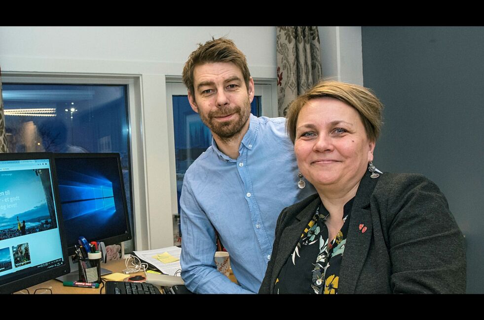 Kom­mu­nen av­kla­rer også hva som er til­latt å bygge på pri­vat grunn, sier ut­vik­lings­le­der Kjell Mag­ne Ras­mus­sen. Her av­bil­det sam­men med ord­fø­rer Aina Borch i an­led­ning en an­nen sak. Foto: Ma­ri­us Thor­sen