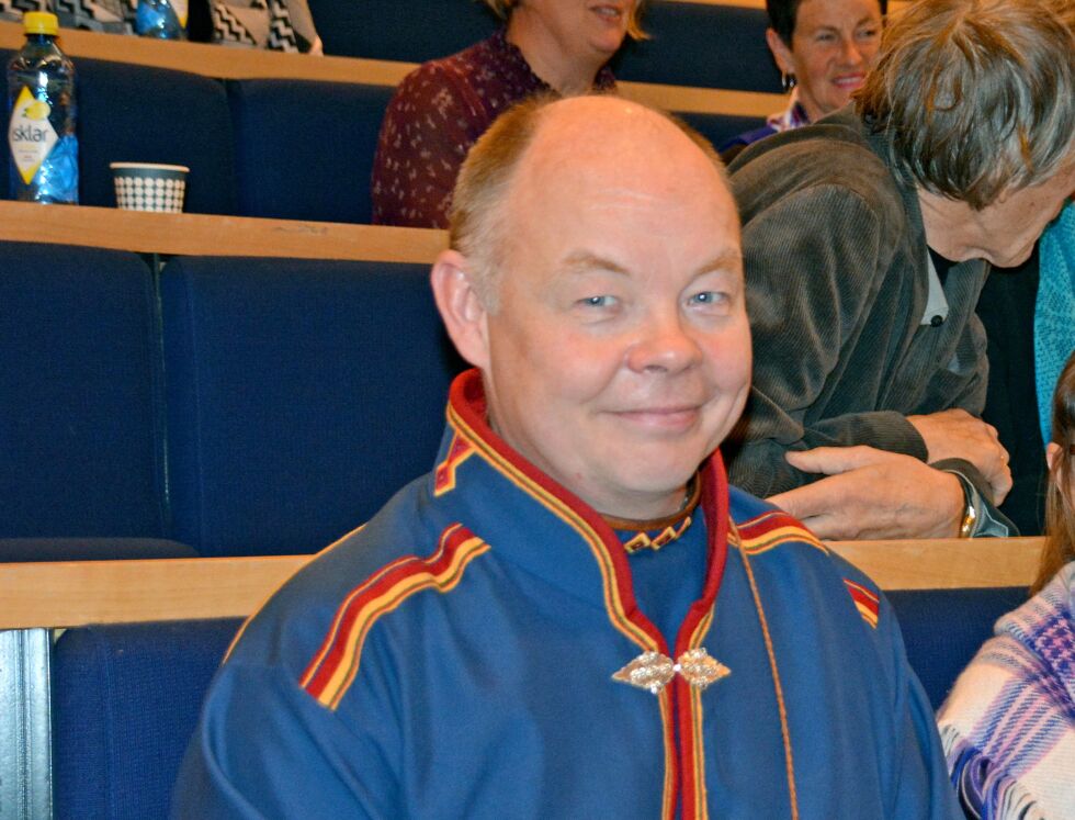 Sametingsråd Henrik Olsen mener at kunstneravtalen gir samiske kunstnere stor innflytelse på utviklingen innenfor samisk kunstliv.
 Foto: Elin Margrethe Wersland (arkiv)