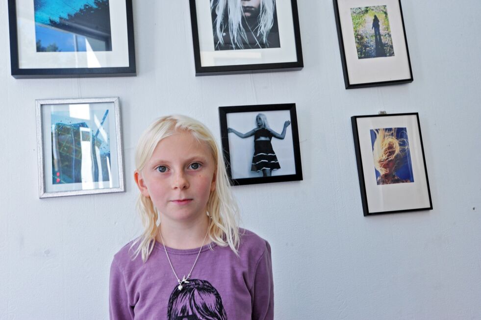 Embla Halvari fikk solgt flere bilder på sin første fotoutstilling.
 Foto: Erik Brenli
