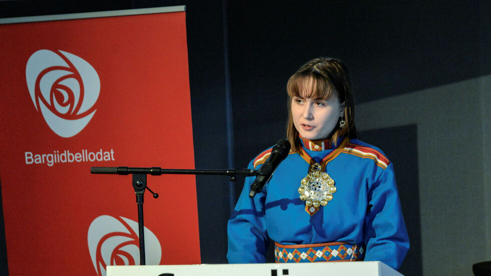 Ariana Olsen er gjenvalgt som fylkesleder i AUF Finnmark. Her er hun på samepolitisk konferanse i 2024.
 Foto: Steinar Solaas