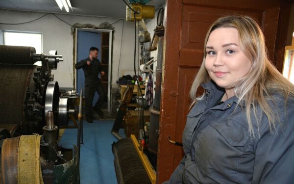 Eline (20): – Det er stor stas å gå i bestefars fotspor