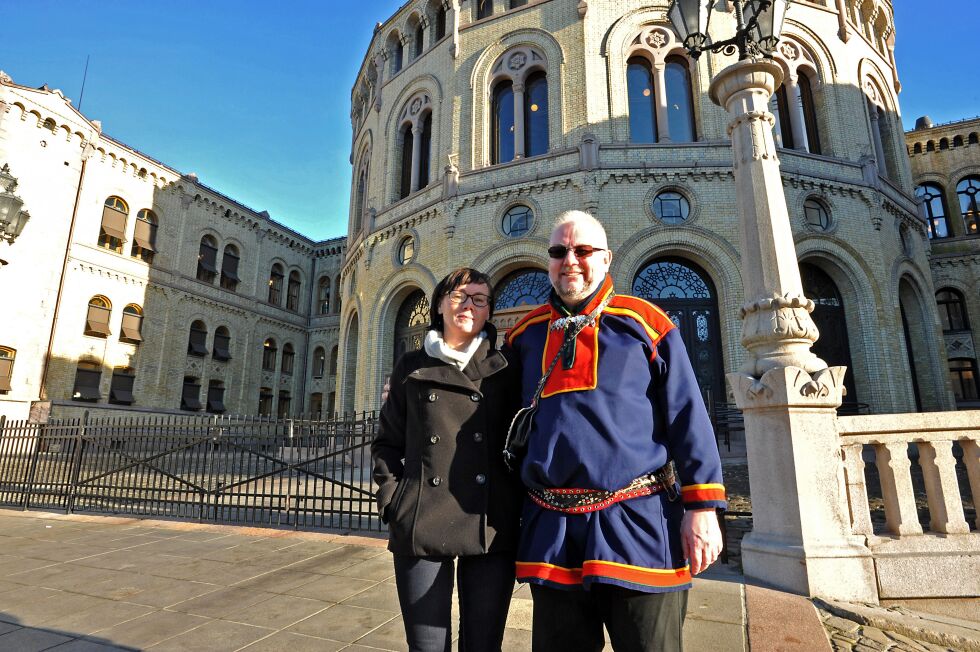 – Sápmi trenger en vital og uavhengig dagspresse, understreket Ávvir-redaktør Kari Lisbeth Hermansen og Ságat-redaktør da de møtte for Stortingets familie- og kulturkomité nylig.
 Foto: Arkivfoto: Erik Brenli
