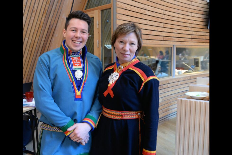 Ann-Mari Thomassen og Viktor Inge Paulsen på Sametinget i mars. Nå har de ett plenumsmøte igjen for det er over.
 Foto: Steinar Solaas
