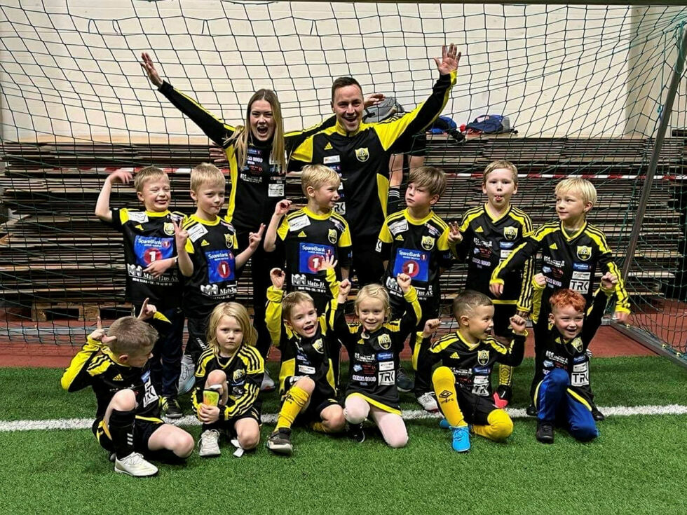 Denne flotte gjengen var med på FeFo-cup i Barentshallen.
 Foto: Privat