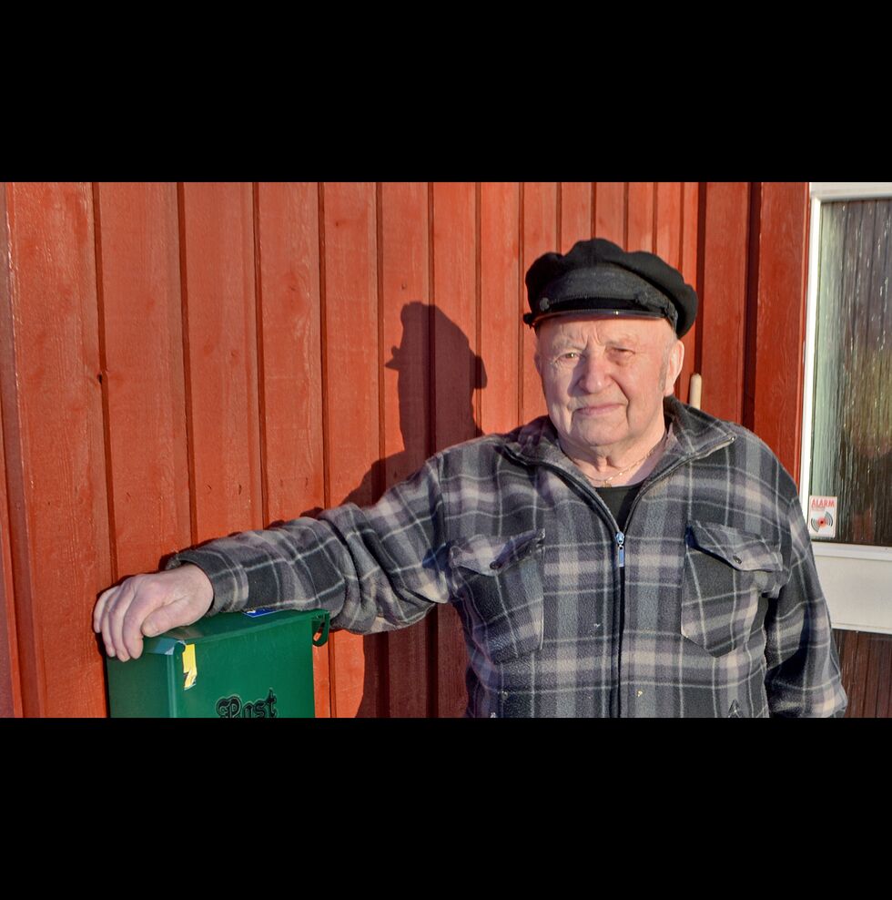 Odd Olaisen forteller at mange aviser han abonnerer på ikke kommer frem til postkassa hans.
 Foto: Tom Hardy