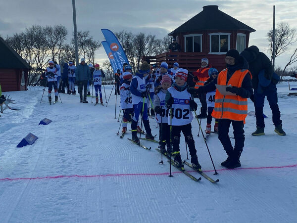 Skilek med litt alvor