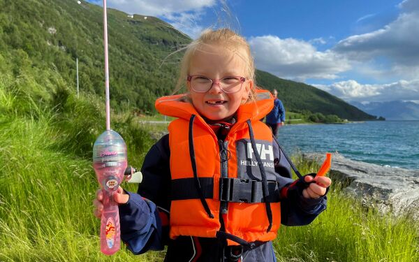 Anna (6 år) hadde storfisk på, men så skjedde det noe