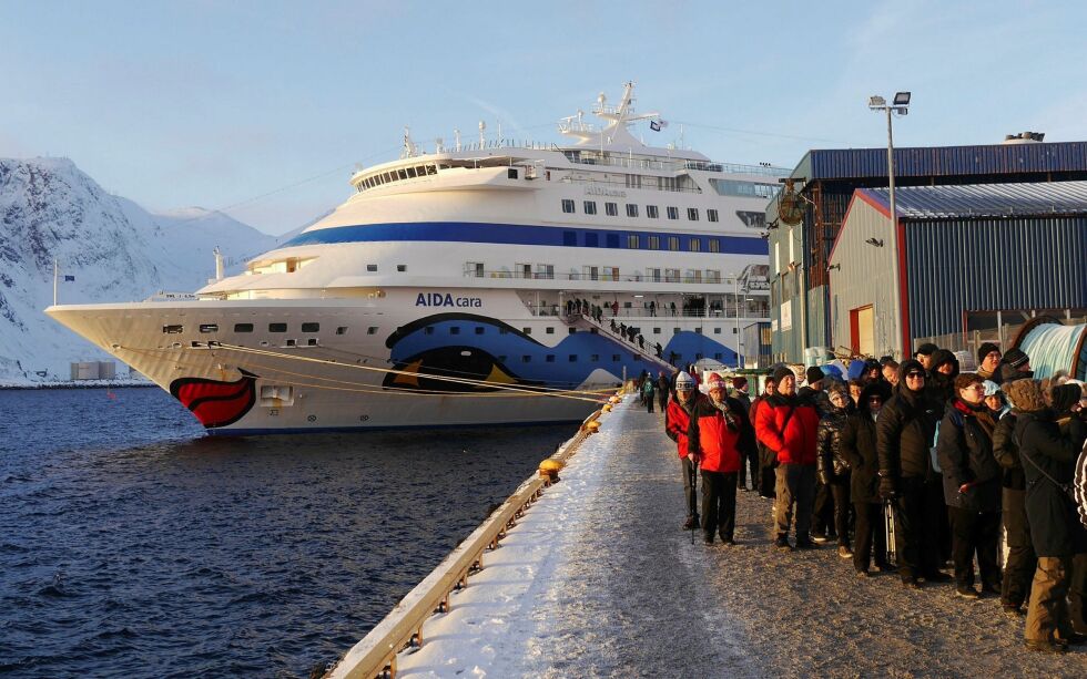 Lørdag 15. februar anløp cruiseskipet «Aida Cara» Honningsvåg. En måned senere var det stans i alle cruise-anløp som følge av corona-krisen.  FOTO: GEIR JOHANSEN
