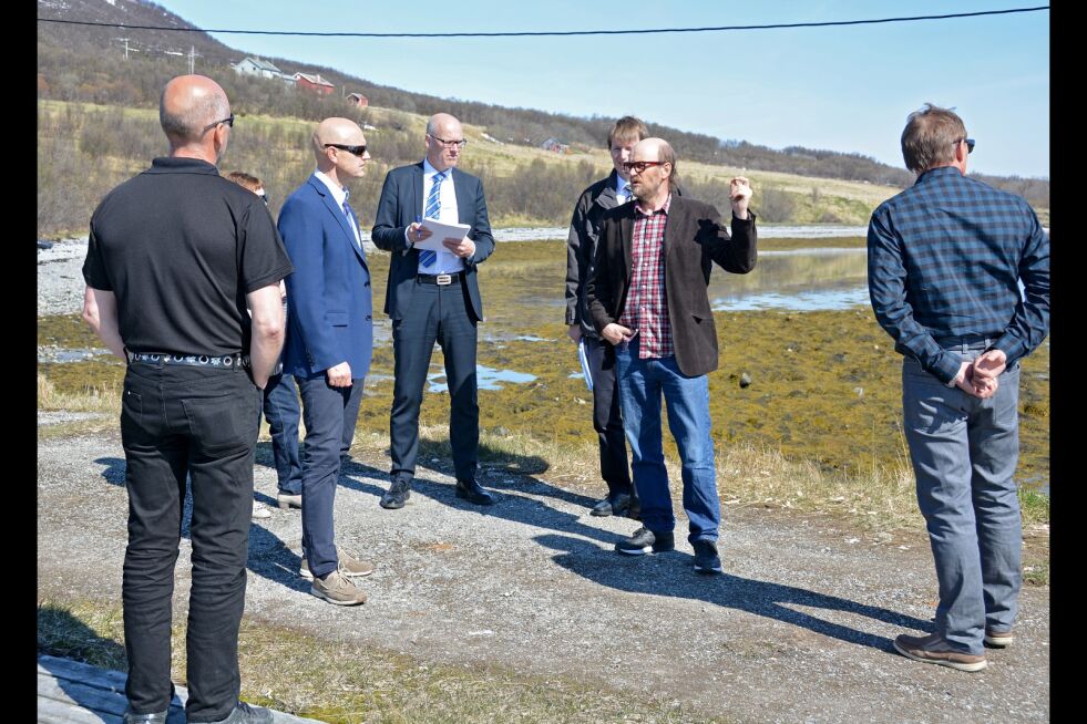 Under rettsmøtet torsdag 8. juni dro partene på befaring til eiendommen «Myrnes» på Kistrand.
 Foto: Kristin Marie Ericsson