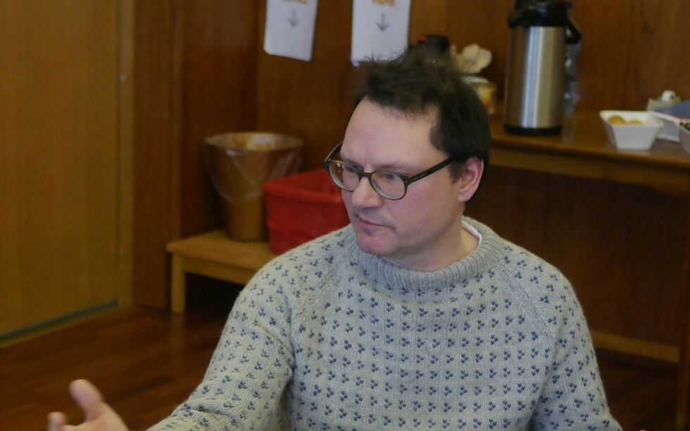 Nord­kapp-ord­fø­rer Jan Olsen har skre­vet brev til stats­mi­nis­te­rens kon­tor hvor han skri­ver at han vil ha seg fra­bedt at tid­lig­ere råd­mann; nå stats­sek­re­tær, Ray­mond Ro­bert­sen blan­der seg inn i ad­mi­nist­ra­ti­ve for­hold i Nord­kapp kom­mu­ne. Arkivfoto: Geir Jo­han­sen