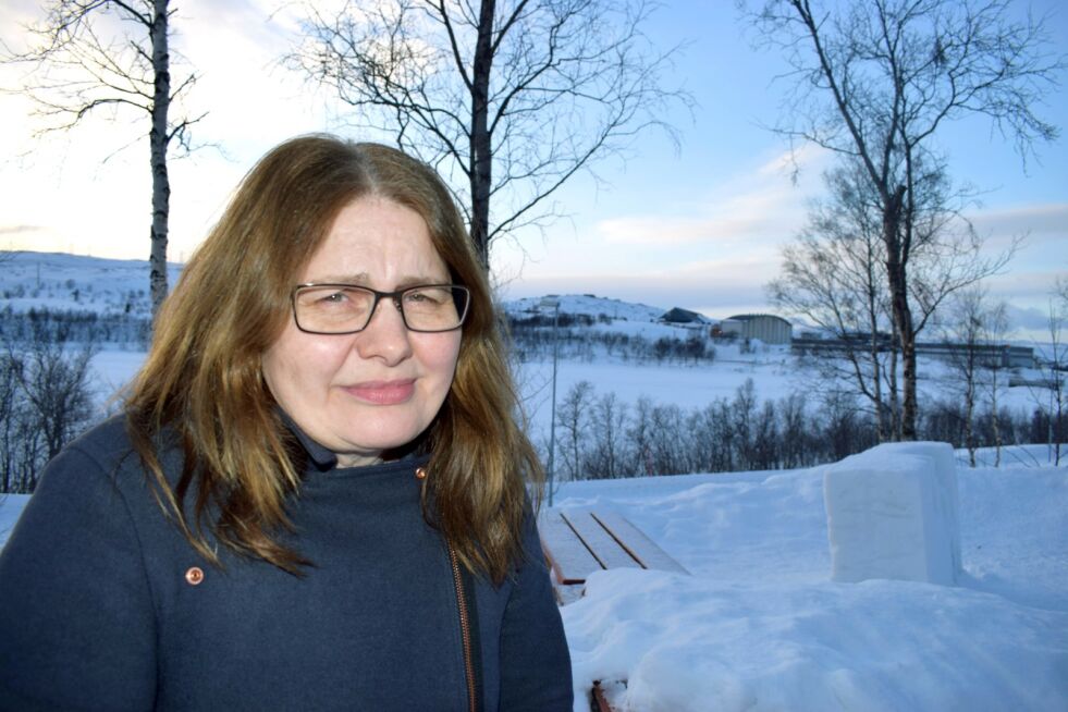 Historiker Inger Selven Watts har intervjuet tidsvitner og gravd i arkiver for å få frem mer av historien om tvangsevakueringen.
 Foto: Birgitte Wisur Olsen