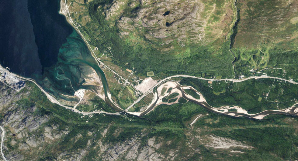 Vest-Finnmark jeger- og fiskerforening opplever så langt en god laksesesong i Repparfjordelva.
 Foto: Kartverket