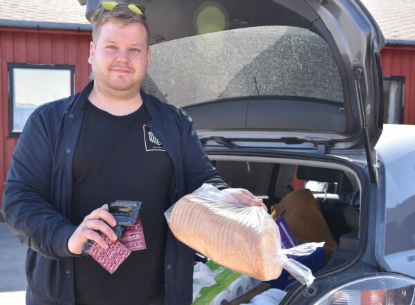 Brød og kondomer til russen i natt