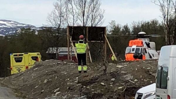 Hentet av helikopter etter arbeidsulykke
