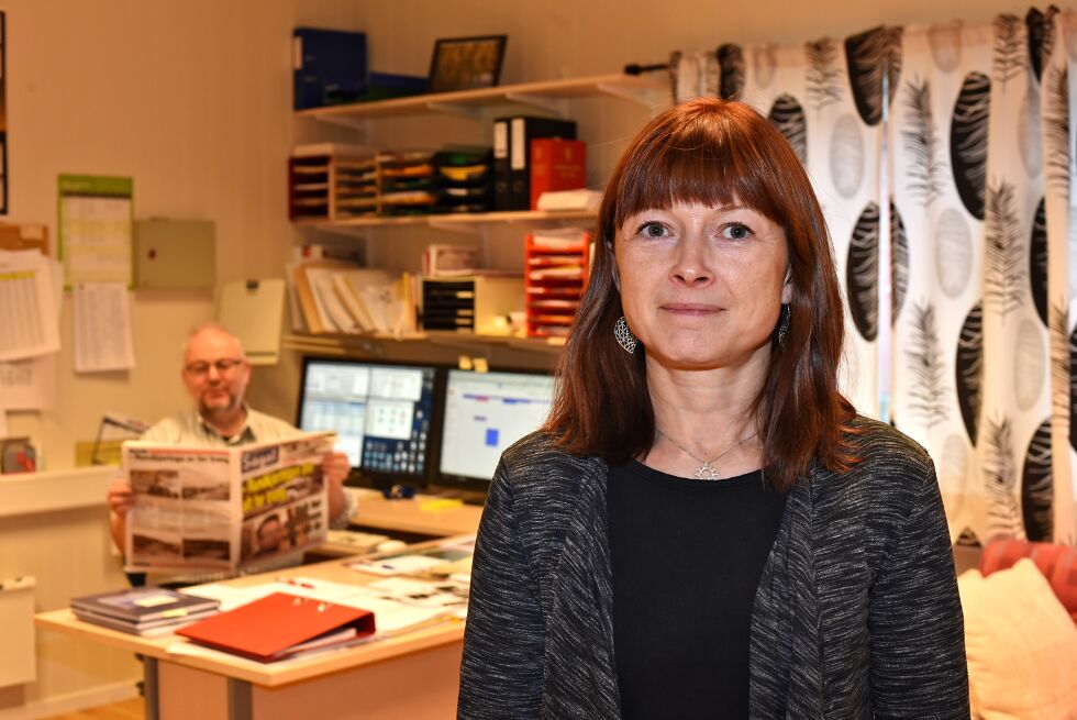 Etter å blitt sendt på reportasjeoppdrag til transittmottaket i Skoganvarre, besluttet Ságats journalist Kristin Marie Ericsson å legge vekk penn og fotoapparat og heller hjelpe de mange flyktningene.
 Foto: Bjørn Arne Johansen