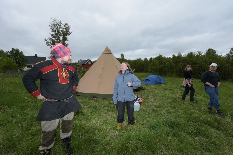 Beaska Niilas og Therese Hugstmyr Woie er fornøyd med at kobberoppkjøperen Aurubis er ute av bildet. Foto: Lars Birger Persen