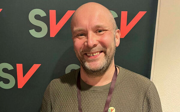 Stem på et parti som sitter ved bordet
