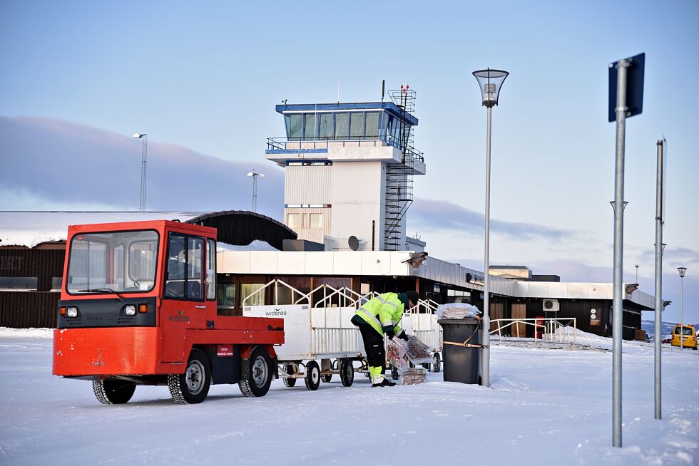 Ordfører Aina Borch kunne torsdag orientere formannskapet om at Avinor har fire alternative rullebanelengder for Lakselv lufthavn Banak de skal vurdere.
 Foto: Bjørn Arne Johansen