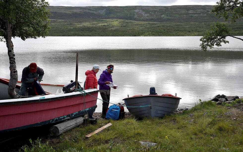 Bil­de av det ak­tu­el­le Kjæs­vann­et, hvor med­lem­mer av Kjæs bygde- og hyt­te­for­en­ing job­ber med å do­ku­men­te­re in­fi­sert fisk. Arkivfoto: Kri­stin Hum­stad
