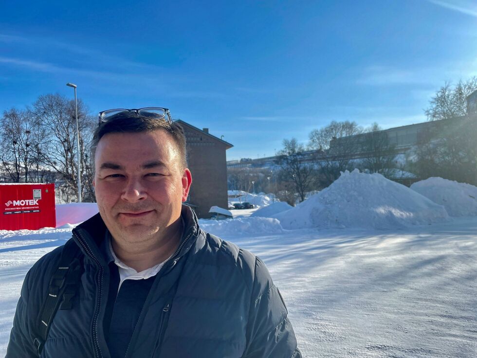Tom Ivar Utsi mener det er plass til både gruvedrift og reindrift i Austertana.
 Foto: Birgitte Wisur Olsen