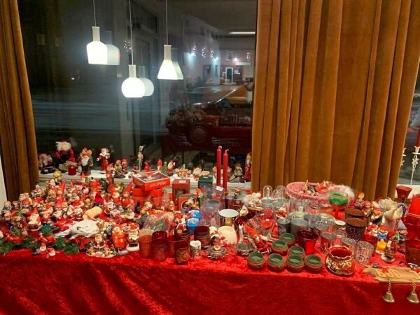 Ber om julepynt til neste jule-loppemarked