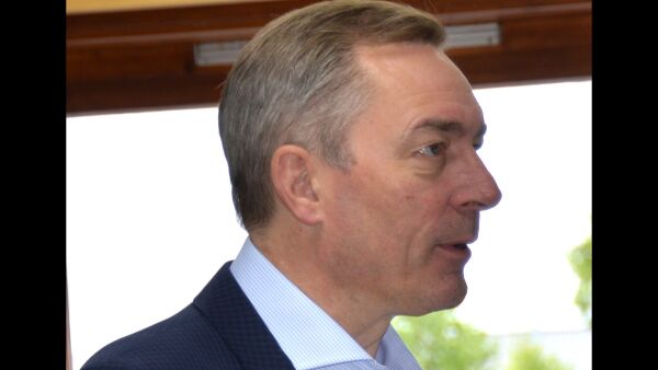Havstatsministeren, en skikkelse og følge?