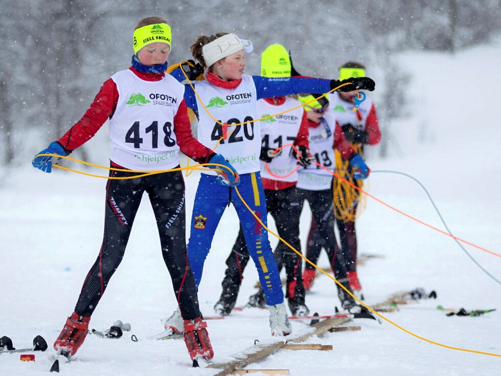 Fjell skilag i Skånland arrangerte fjorårets Samemesterskap vinter. Bildet er fra standplass under reingjeterkonkurransen, som kan sammenlignes med skiskyting hvor gevær er byttet ut med lasso. Foto: Charles Petterson