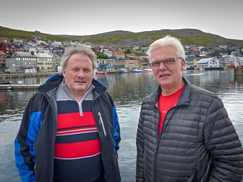 Nordkappregionen Havn kan vise til positiv utvikling; med stadig økt omsetning de siste årene. På bildet havnefogd Leif Gustav Prytz Olsen og styreleder Hans Arvid Hansen. Hansen har tidligere vært både ordfører og rådmann i Nordkapp kommune. Han er i dag rektor ved Honningsvåg skole.
Foto: Geir Johansen
