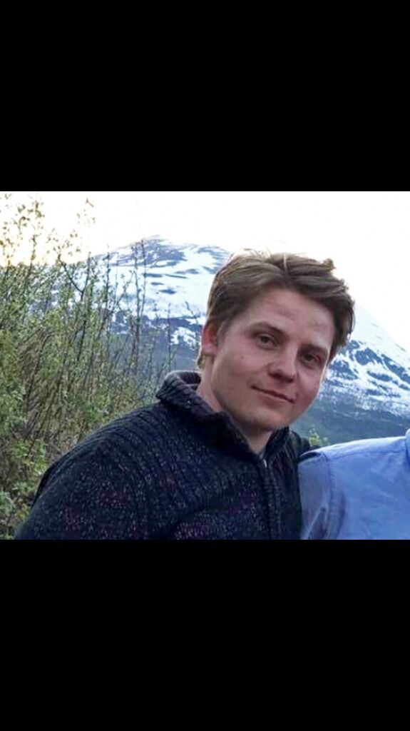 Eirik Lillebo Bentzen er helt overveldet over det enorme engasjementet for blodgiversaken hans historie om sin leukemirammede fetter Tom utløste. Selv ble han blodgiver nettopp på grunn søskenbarnets akutte alvorlige sykdom.
 Foto: Privat