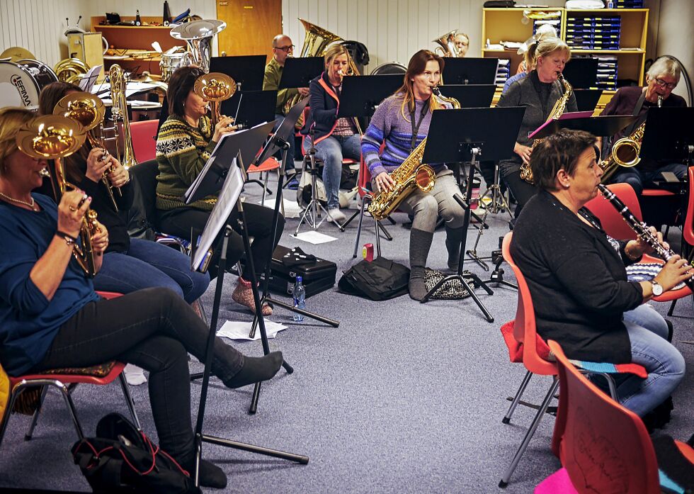 HMF har nå 32 medlemmer. Korpset er kjent for å holde et høyt musikalsk nivå - og for å finne frem til originale og spennende musikalske varianter.
 Foto: Geir Johansen