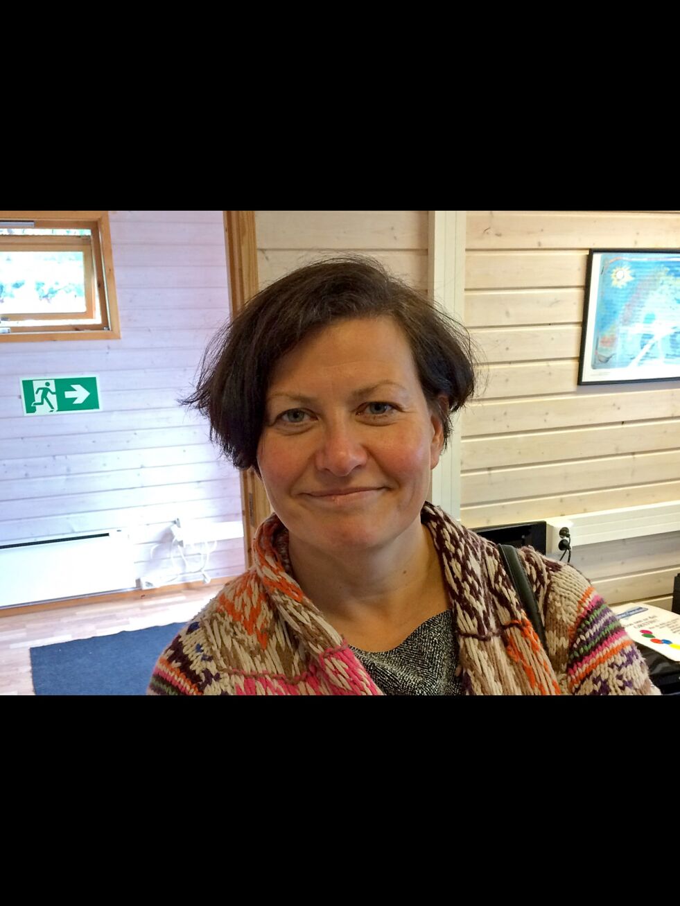Helga Pedersen er leder av FAU ved Boftsa skole og mener Tana er best tjent med i denne omgang å ikke innføre obligatorisk samisk i grunnskolen.
 Foto: Tom Hardy