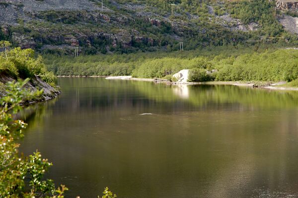 FeFo tvinger Lakselva, et av Norges beste vassdrag, i kne