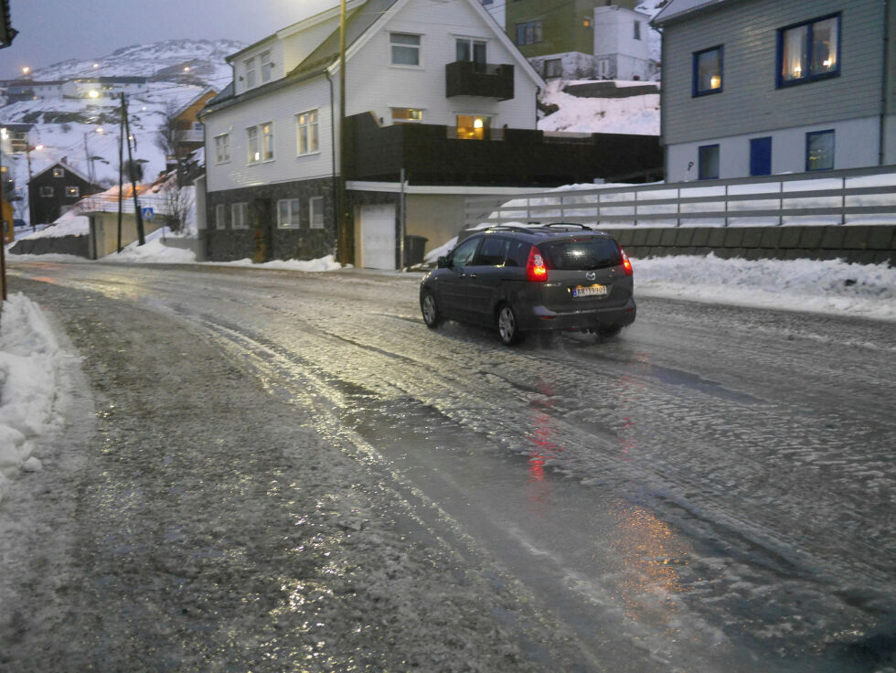 Det var seks plussgrader, vestavindskuling og regn i Honningsvåg tirsdag 14. februar.
 Foto: Geir Johansen