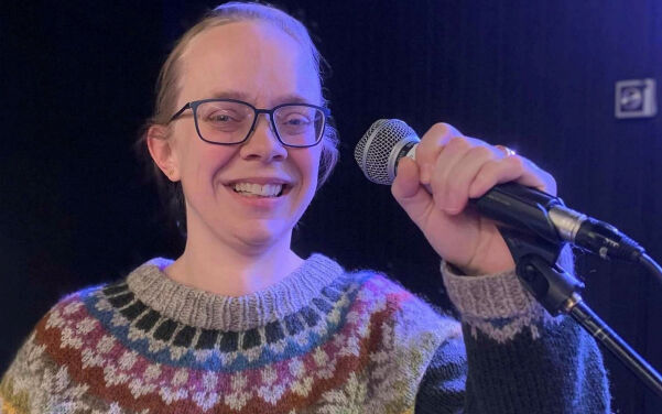 Kommuneoverlegen til scenen