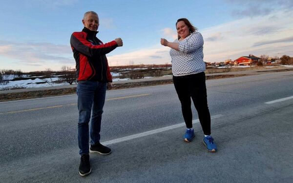 Stein overtar etter Elisabeth