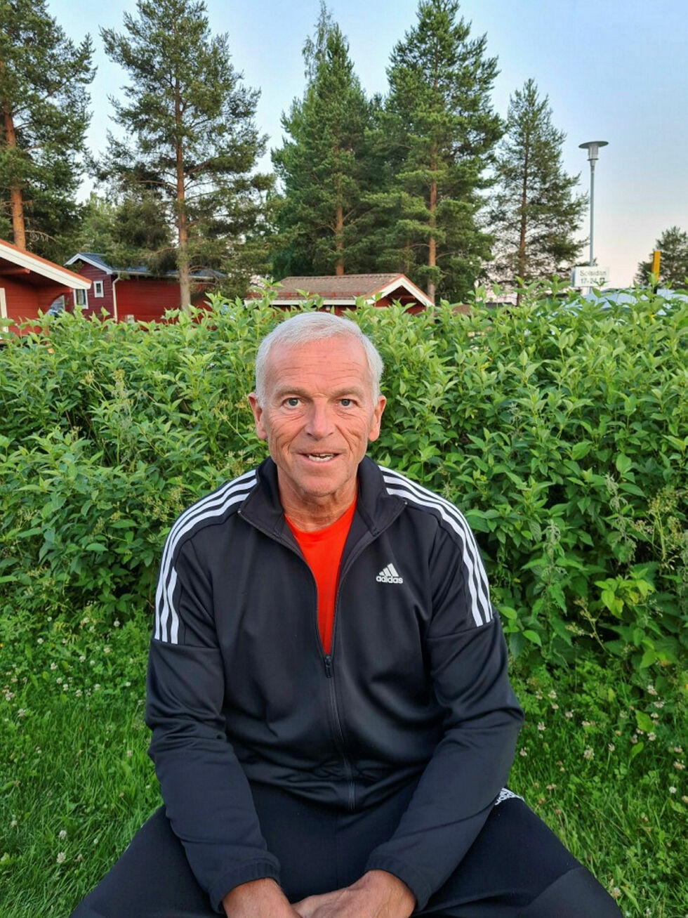 Le­der Troms og Finn­mark id­retts­krets, Geir Knut­sen, la­der opp på fe­rie i Skellefteå. For han sam­ler kref­ter til en vik­tig valg­kamp, på veg­ne av idrett­en.
 Foto: Privat
